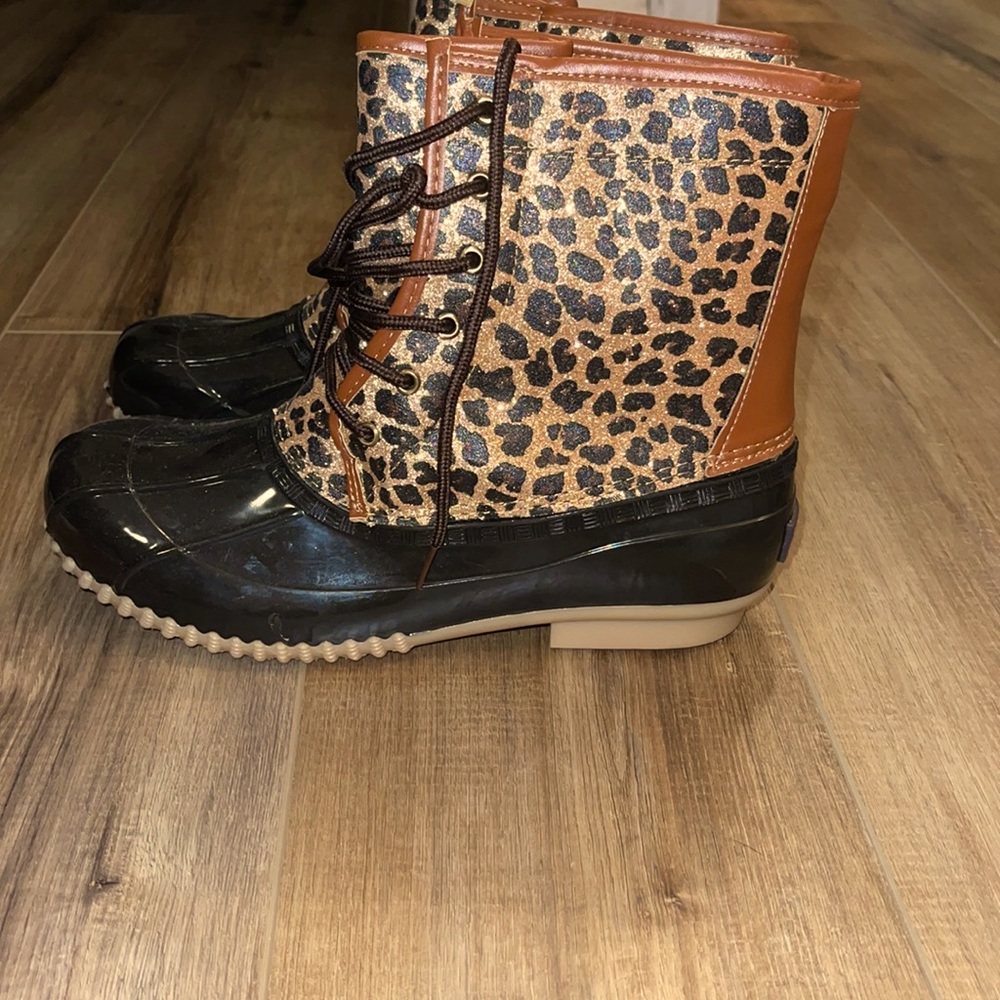 Tan leopard boots